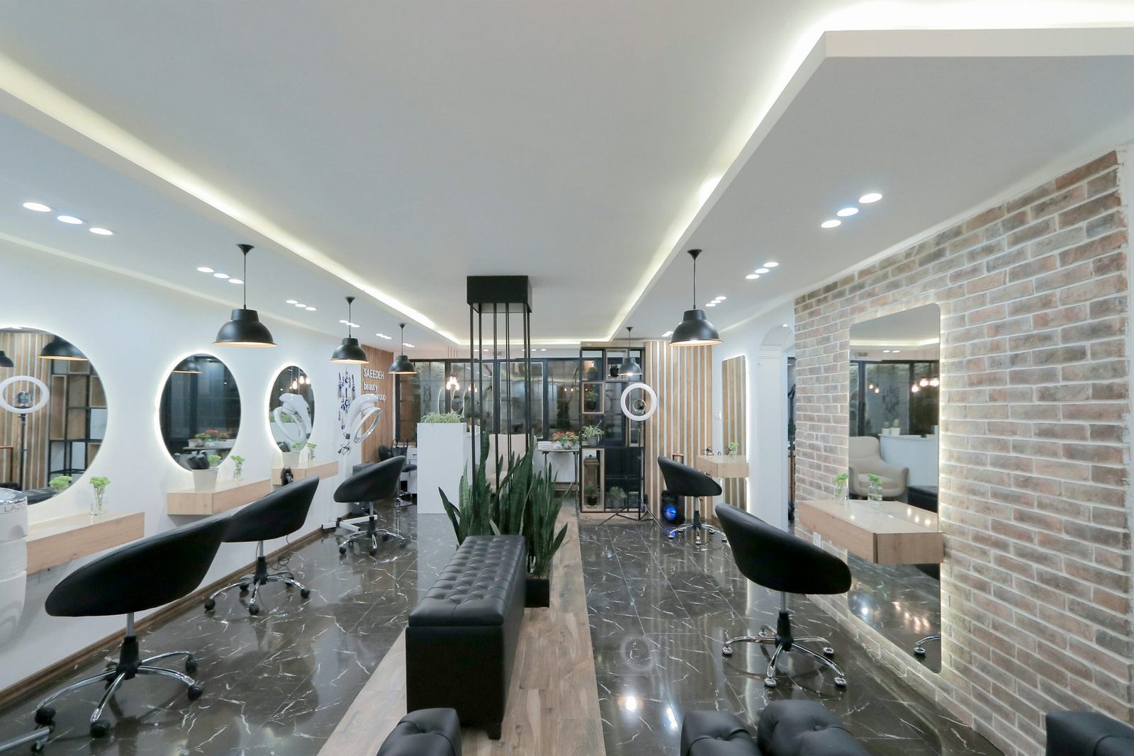 Salon Chair